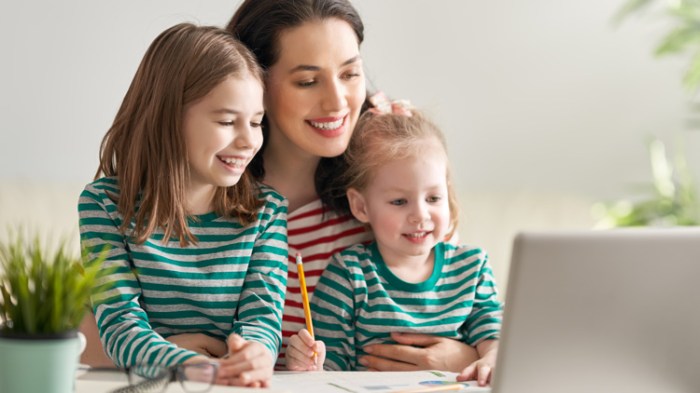 What are the best online jobs for stay-at-home moms