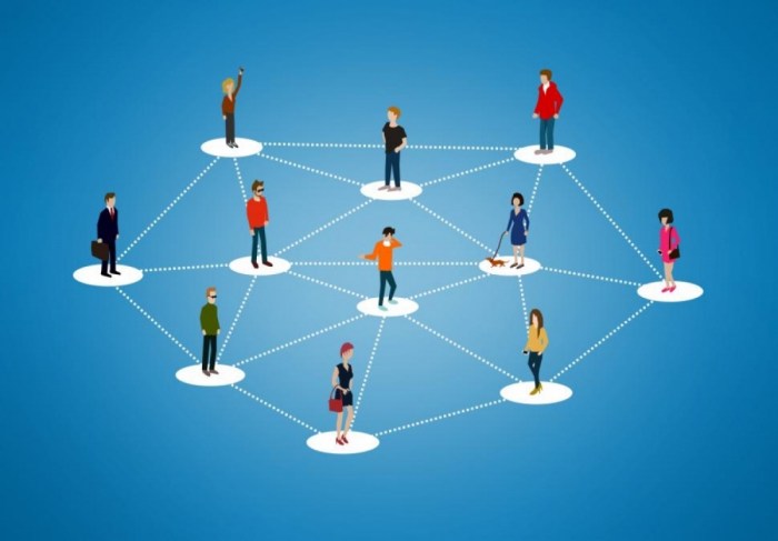 How to network and build connections in the online job market